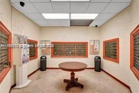 Copropriété à louer à Hollywood, Floride: 1 chambre, 83.24 m2 № 1983201 - photo 22