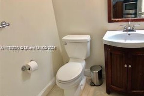 Copropriété à louer à Hollywood, Floride: 1 chambre, 83.24 m2 № 1983201 - photo 13