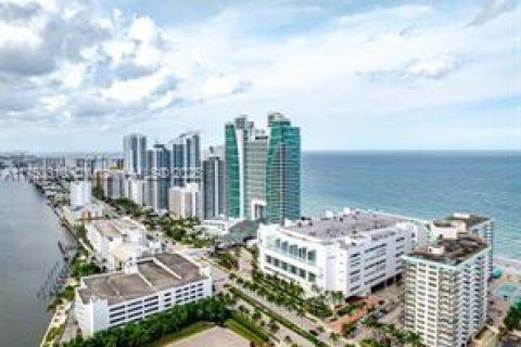 Copropriété à louer à Hollywood, Floride: 1 chambre, 83.24 m2 № 1983201 - photo 17