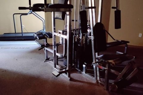 Condo in Deerfield Beach, Florida, 2 bedrooms  № 2013124 - photo 24