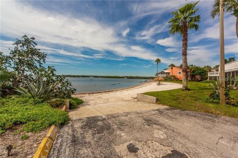 Condominio en alquiler en Saint Petersburg, Florida, 3 dormitorios, 127.74 m2 № 1910535 - foto 26