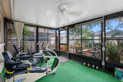 House in Clearwater, Florida 4 bedrooms, 133.78 sq.m. № 1877416 - photo 28
