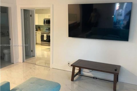 Дом в Форт-Лодердейл, Флорида 1 спальня, 65.03м2 № 2048597