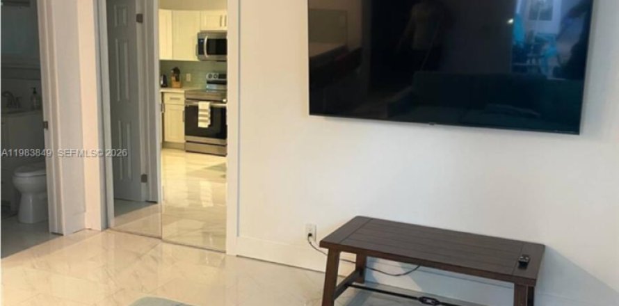 Дом в Форт-Лодердейл, Флорида 1 спальня, 65.03м2 № 2048597