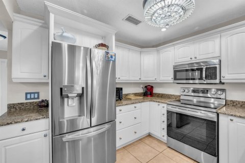 House in Jupiter, Florida 3 bedrooms, 157.38 sq.m. № 2241065 - photo 20