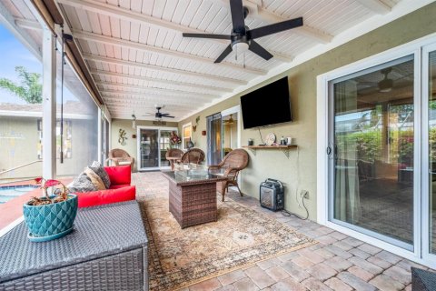 House in Jupiter, Florida 3 bedrooms, 157.38 sq.m. № 2241065 - photo 14