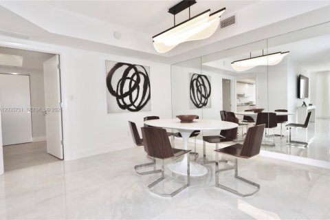 Copropriété à louer à Aventura, Floride: 2 chambres, 162.58 m2 № 2085645 - photo 4