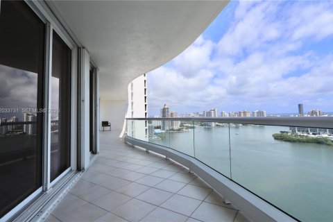 Copropriété à louer à Aventura, Floride: 2 chambres, 162.58 m2 № 2085645 - photo 17