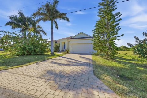 Villa ou maison à vendre à Rotonda, Floride: 4 chambres, 211.45 m2 № 2143884 - photo 12