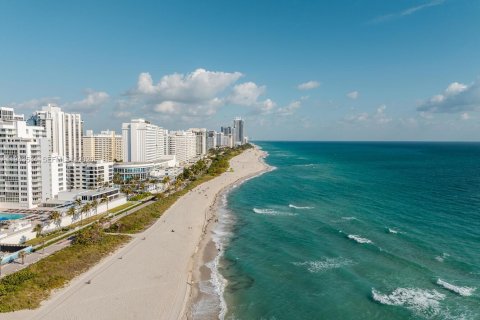 Condominio en Miami Beach, Florida, 7 dormitorios  № 2000789