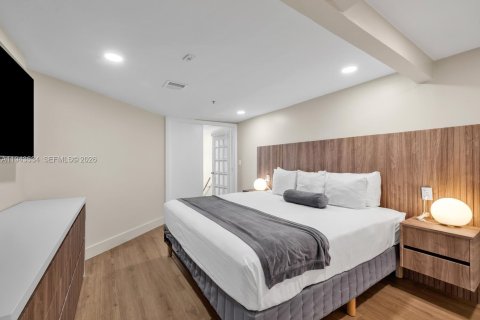 Condominio en venta en Miami Beach, Florida, 7 dormitorios, 537.9 m2 № 2000789 - foto 15