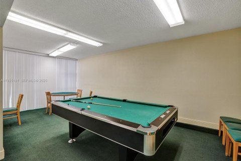 Купить кондоминиум в Халландейл-Бич, Флорида 3 спальни, 132.85м2, № 1983773 - фото 24