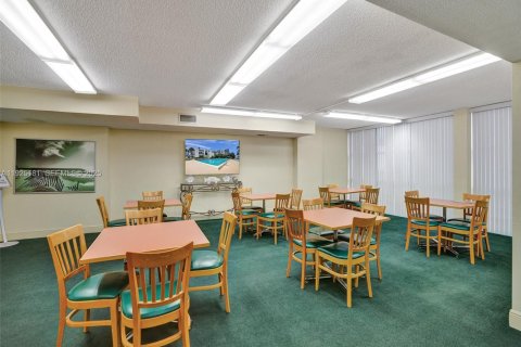 Купить кондоминиум в Халландейл-Бич, Флорида 3 спальни, 132.85м2, № 1983773 - фото 25