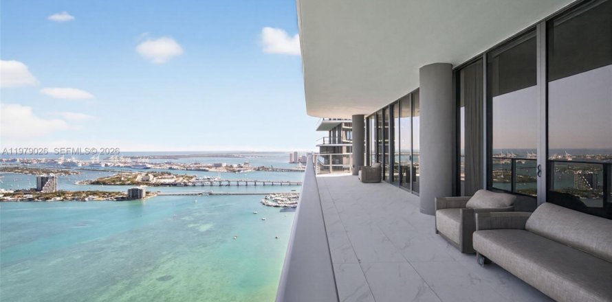 Condominio en Miami, Florida, 4 dormitorios  № 2049639