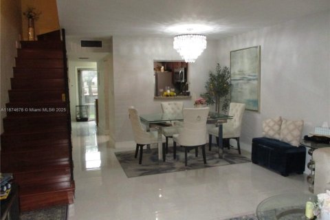 Condominio en venta en Hollywood, Florida, 2 dormitorios, 120.77 m2 № 2045961 - foto 2