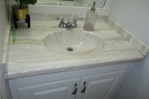 Condominio en venta en Hollywood, Florida, 2 dormitorios, 120.77 m2 № 2045961 - foto 17