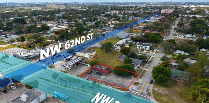 Propiedad comercial en Miami, Florida № 2029632