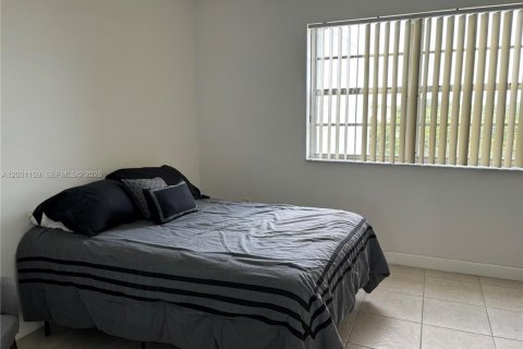 Copropriété à vendre à Miami, Floride: 2 chambres, 125.42 m2 № 2065360 - photo 22