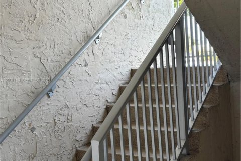 Copropriété à vendre à Miami, Floride: 2 chambres, 125.42 m2 № 2065360 - photo 7