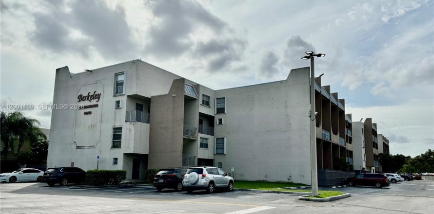 Condo à Miami, Floride, 2 chambres  № 2065360