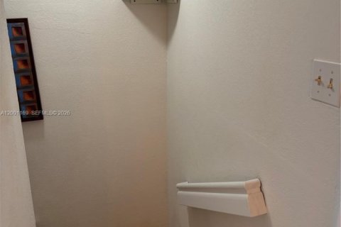 Copropriété à vendre à Miami, Floride: 2 chambres, 125.42 m2 № 2065360 - photo 21