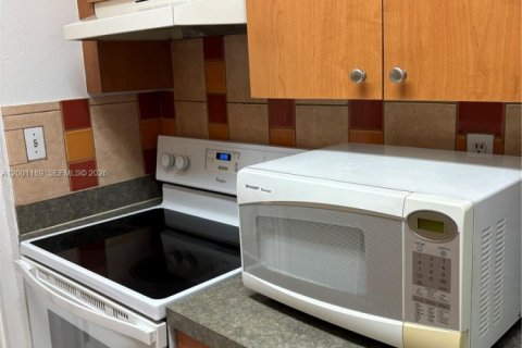 Copropriété à vendre à Miami, Floride: 2 chambres, 125.42 m2 № 2065360 - photo 29