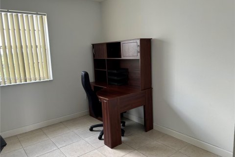 Copropriété à vendre à Miami, Floride: 2 chambres, 125.42 m2 № 2065360 - photo 23