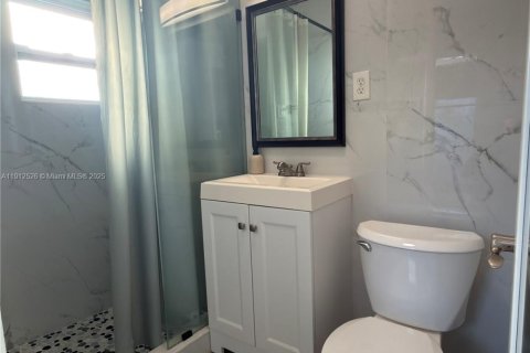 Immobilier commercial à louer à Miami, Floride: 26.2 m2 № 1969369 - photo 4