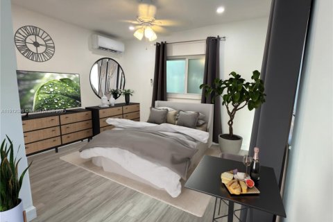 Immobilier commercial à louer à Miami, Floride: 26.2 m2 № 1969369 - photo 2