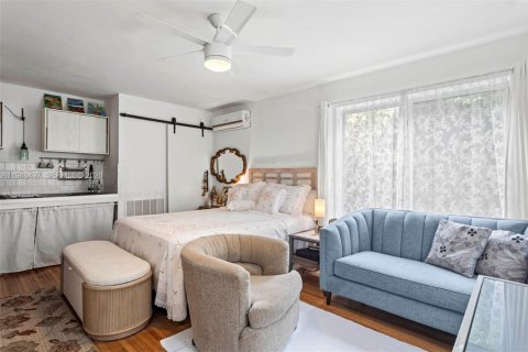 Propiedad comercial en venta en Miami, Florida, 213.12 m2 № 2054627 - foto 19