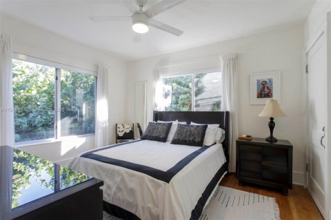 Propiedad comercial en venta en Miami, Florida, 213.12 m2 № 2054627 - foto 30