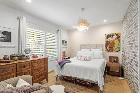 Propiedad comercial en venta en Miami, Florida, 213.12 m2 № 2054627 - foto 15