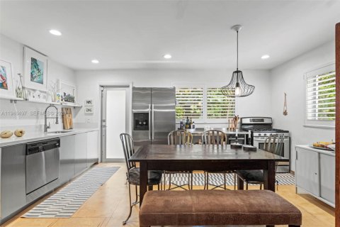 Propiedad comercial en venta en Miami, Florida, 213.12 m2 № 2054627 - foto 11