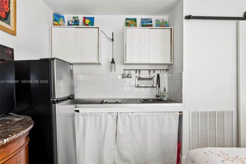 Propiedad comercial en venta en Miami, Florida, 213.12 m2 № 2054627 - foto 22