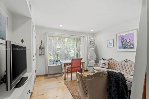 Propiedad comercial en venta en Miami, Florida, 213.12 m2 № 2054627 - foto 7