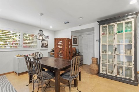 Propiedad comercial en venta en Miami, Florida, 213.12 m2 № 2054627 - foto 12