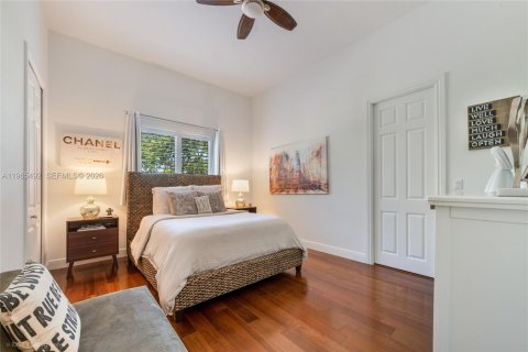 House in Palmetto Bay, Florida 6 bedrooms, 418.06 sq.m. № 2027808 - photo 28