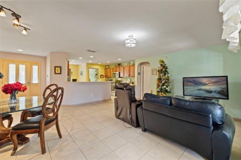 House in Ocala, Florida 3 bedrooms, 146.41 sq.m. № 1911575 - photo 9