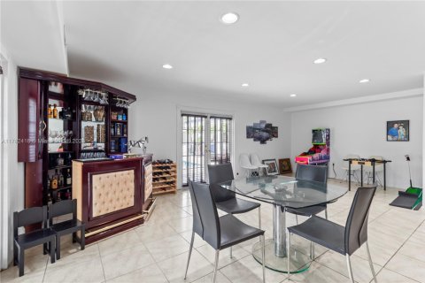 Villa ou maison à vendre à Miami, Floride: 6 chambres, 738.85 m2 № 1958908 - photo 23