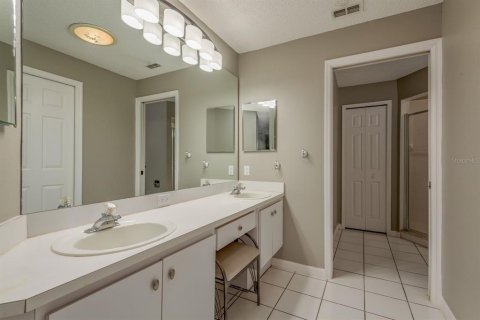 House in New Port Richey, Florida 2 bedrooms, 155.33 sq.m. № 2223062 - photo 20