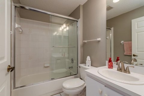House in New Port Richey, Florida 2 bedrooms, 155.33 sq.m. № 2223062 - photo 24
