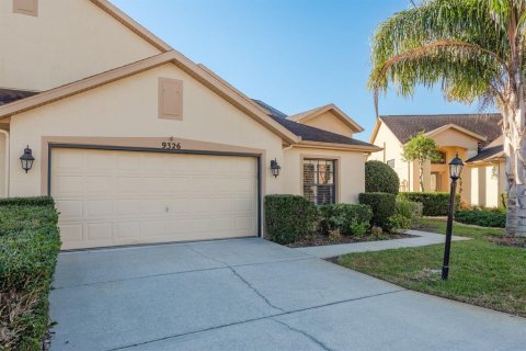 House in New Port Richey, Florida 2 bedrooms, 155.33 sq.m. № 2223062 - photo 2