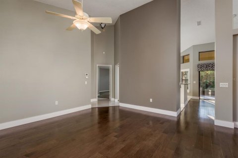 House in New Port Richey, Florida 2 bedrooms, 155.33 sq.m. № 2223062 - photo 8