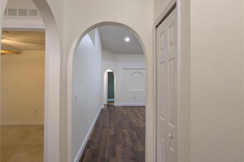 House in Alachua, Florida 4 bedrooms, 173.54 sq.m. № 2399327 - photo 22