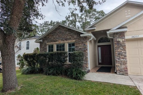 House in Alachua, Florida 4 bedrooms, 173.54 sq.m. № 2399327 - photo 3