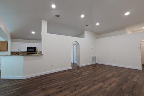 House in Alachua, Florida 4 bedrooms, 173.54 sq.m. № 2399327 - photo 21