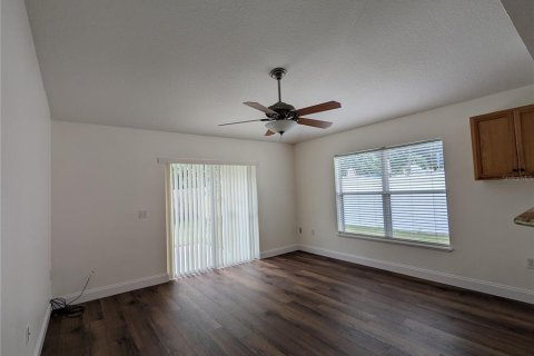 House in Alachua, Florida 4 bedrooms, 173.54 sq.m. № 2399327 - photo 8