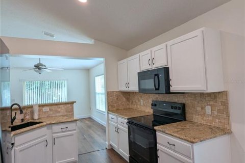 House in Alachua, Florida 4 bedrooms, 173.54 sq.m. № 2399327 - photo 12