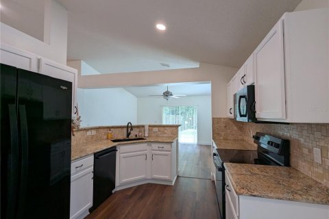 House in Alachua, Florida 4 bedrooms, 173.54 sq.m. № 2399327 - photo 11