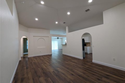House in Alachua, Florida 4 bedrooms, 173.54 sq.m. № 2399327 - photo 5